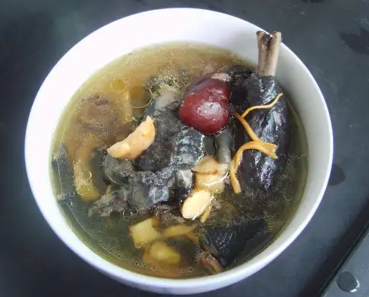乌鸡汤补血效果好吗 乌鸡和什么炖汤补气血