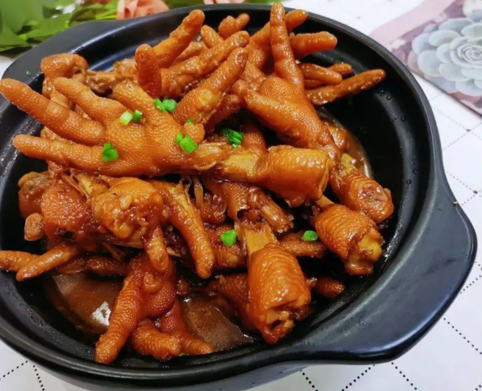 红烧鸡爪怎么去腥味 红烧鸡爪烧多久能熟