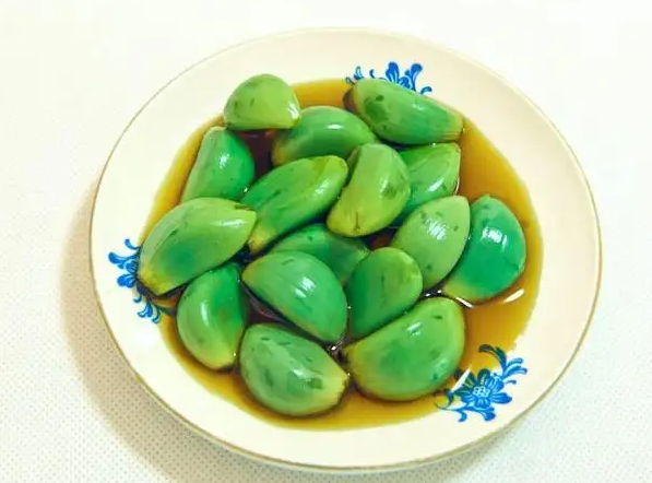 做腊八蒜用什么蒜好 腊八蒜用白醋还是米醋
