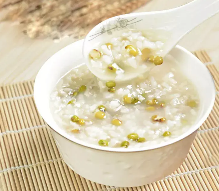 100克绿豆粥的热量是多少 晚上吃绿豆粥会发胖吗
