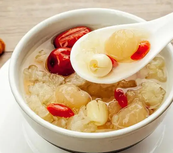 红枣泡水的正确方法 每天喝红枣泡水好吗