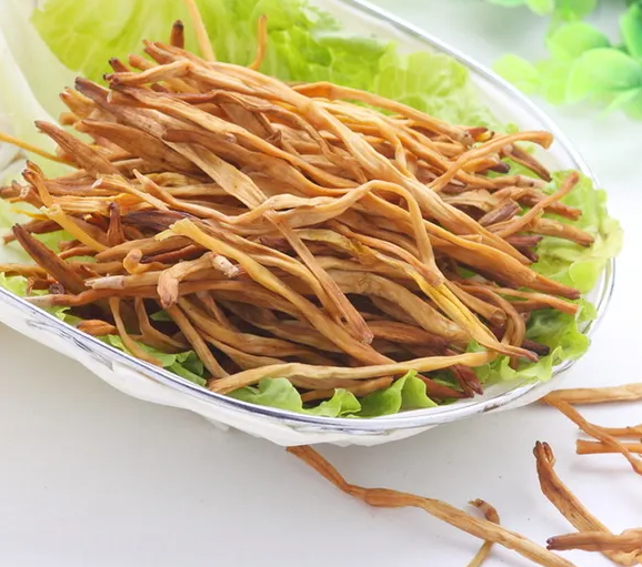 干黄花菜怎么处理 干黄花菜有什么营养价值