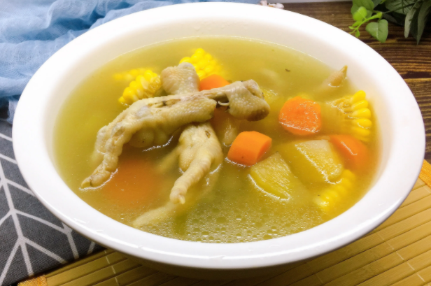 鸡爪煲什么汤好喝 鸡爪煲汤的做法大全