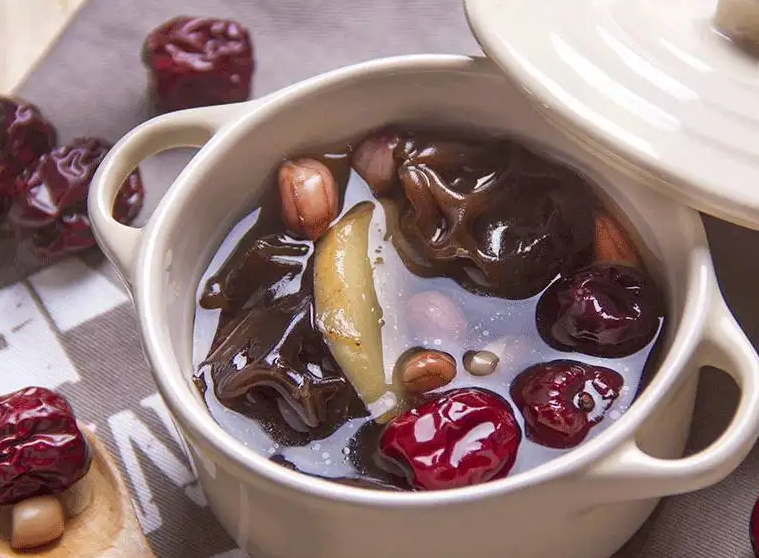 月经不调如何食疗  气血两虚要这么吃