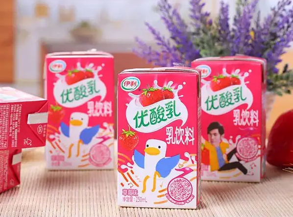 伊利草莓味酸奶营养价值、热量、多少一箱、图片