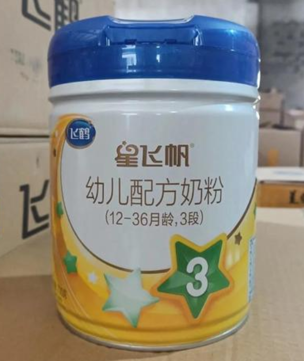 飞鹤和旗帜奶粉哪个好、和光明奶粉哪个好