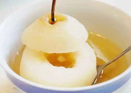 冰糖炖雪梨的功效与作用