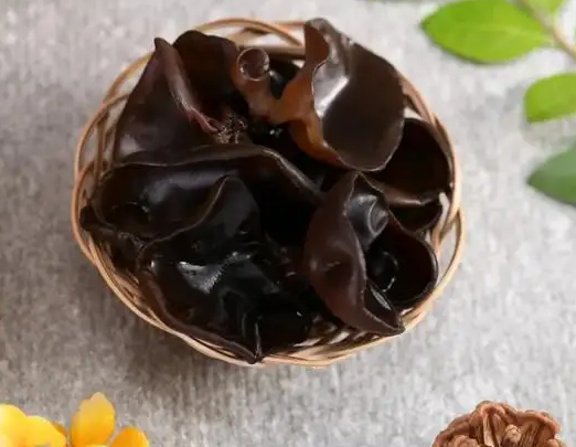 木耳对人体有什么好处 黑木耳功效多哪些人适合吃