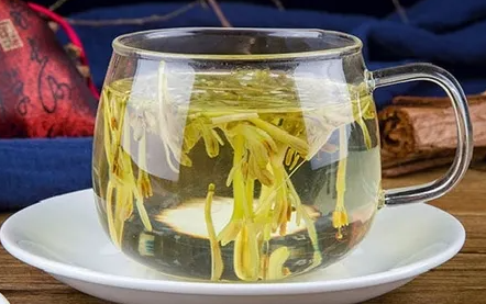 金银花泡水喝的功效 金银花泡水的几大功效