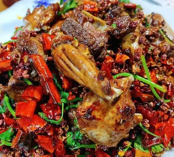 老鸽子肉和小鸽子肉哪种营养高