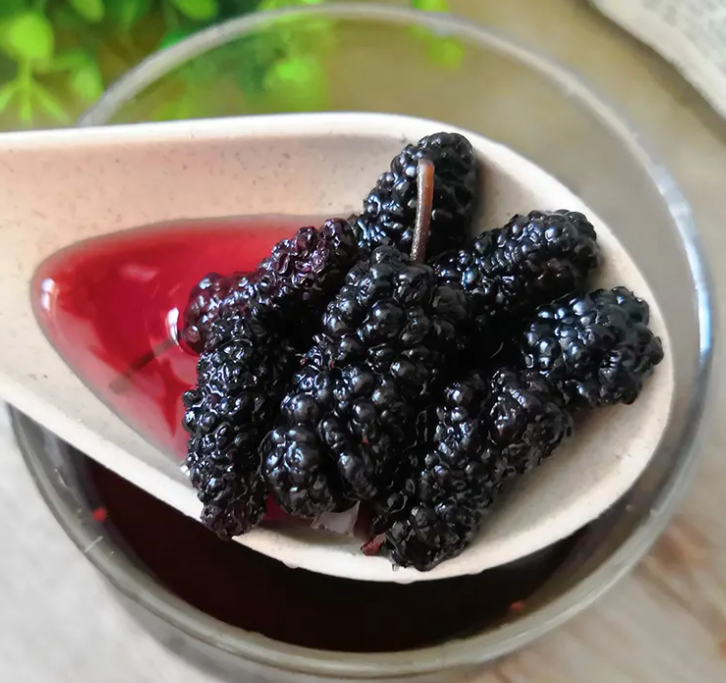 桑葚干泡水喝有副作用吗