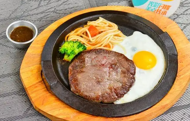 黑椒牛排的做法