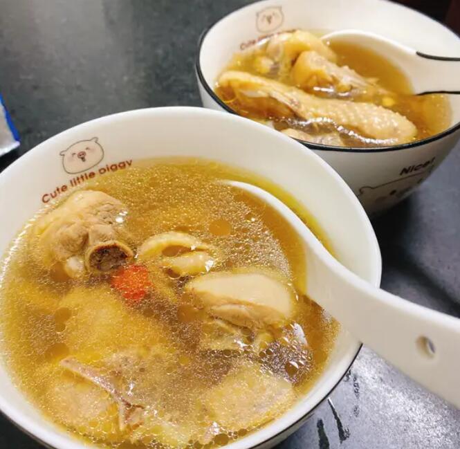 皮肤暗黄怎么调理能变白