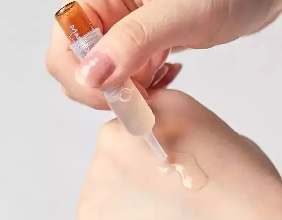 晚上精华液的正确使用顺序