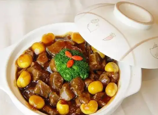 板栗煲蹄花是哪个菜系