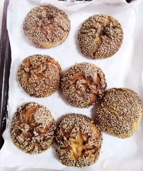 老北京芝麻酱烧饼的做法