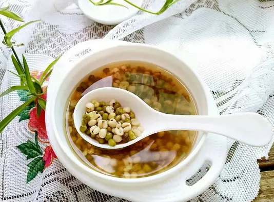 绿豆薏米粥的功效与作用