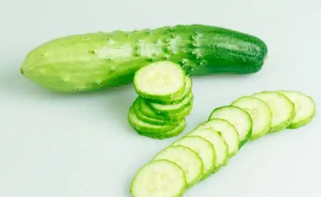 敷黄瓜美容护肤小窍门