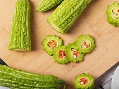 苦瓜的功效与作用 苦瓜的三大功效介绍