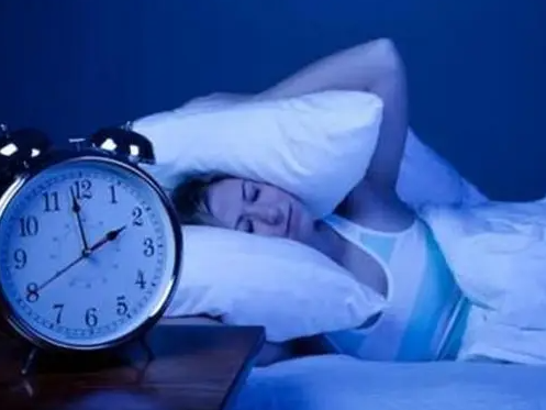 为什么面部会浮肿 睡眠不足