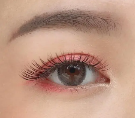 如何正确佩戴假睫毛 小眼瞬间变大眼