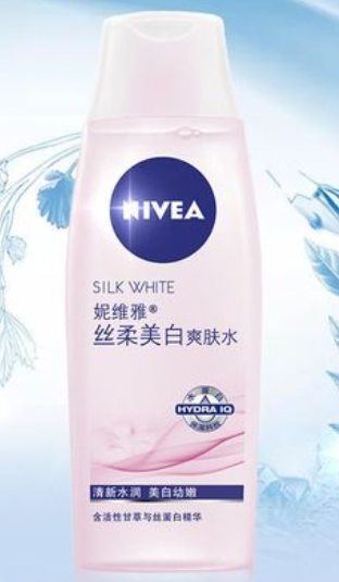 去黄美白的小常识 使用美白化妆水