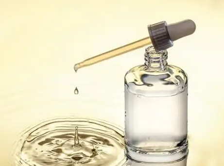 怎样去除眼部脂肪粒 脂肪粒的形成原因