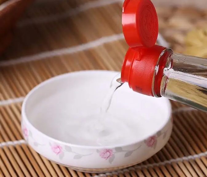 头皮痒有小疙瘩怎么回事