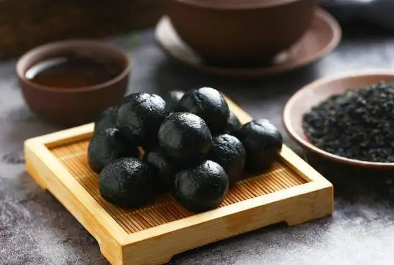 金锁固精丸是补肾阴虚还是肾阳虚 六味地黄丸和金锁固精丸可以一起吃吗
