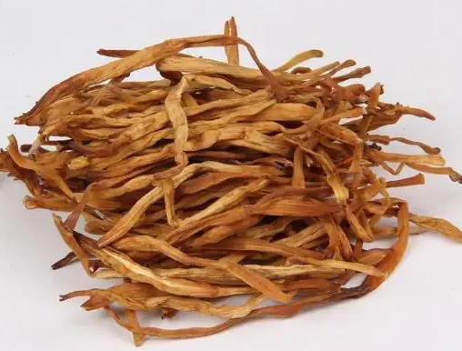 黄花菜的功效与作用有哪些 干黄花菜要泡水多久才可以吃