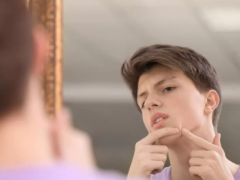 男孩子来大姨父是指什么，男生生理期会流什么嘛