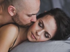 女性真的会“潮吹”？爱爱没有糕潮正常吗？