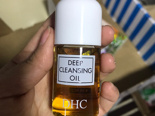 dhc的卸妆油怎么用