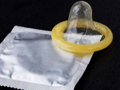 慎用情趣避孕套