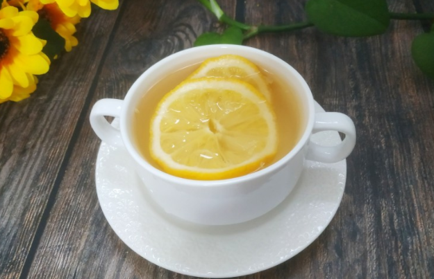 柠檬蜂蜜水的功效与作用 柠檬蜂蜜水减肥可以喝吗