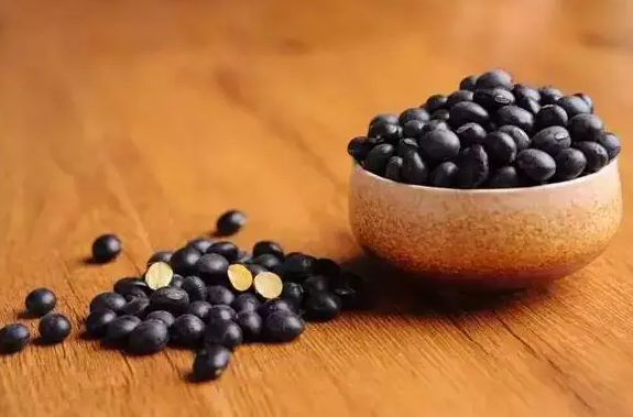 黑豆的功效与作用是什么 女性吃黑豆有什么好处