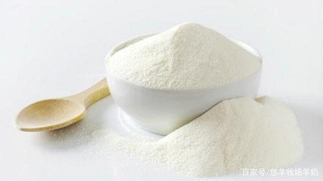 羊奶粉和牛奶粉哪个更适合老年人呢？