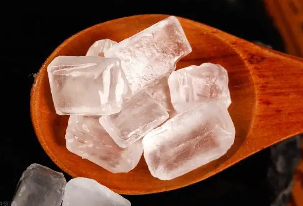 冰糖属于凉性还是热性 冰糖的功效与作用