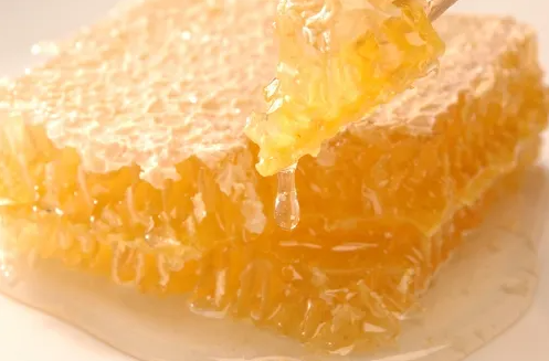 糖尿病人吃蜂胶有啥子好处 蜂胶的功效与作用及食用方法