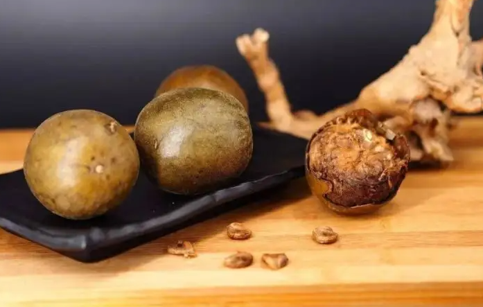 罗汉果正确的泡水方法有哪些 罗汉果的功效与作用