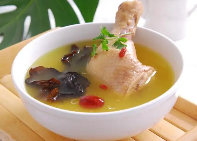女人经常喝鸡汤的好处 鸡汤的功效与作用