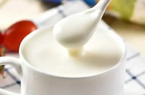 酸奶