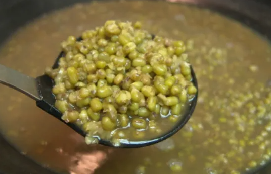 绿豆汤会加重湿气吗 绿豆汤的功效与作用