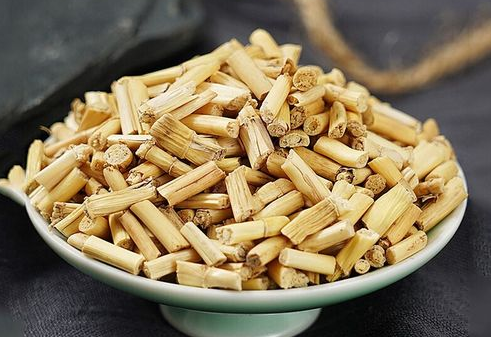 白茅根功效与作用 白茅根和什么搭配泡水喝