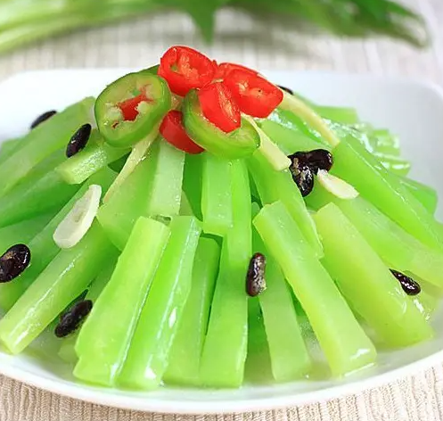 吃什么可以丰胸比较快 丰胸方法