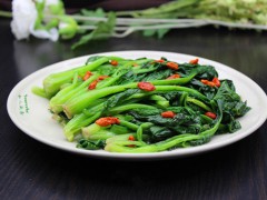 减肥菜谱：枸杞炒菠菜