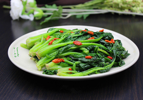 枸杞炒菠菜