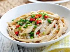 减肥菜谱：手撕杏鲍菇