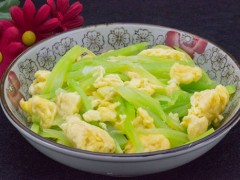 减肥菜谱：芦笋炒鸡蛋