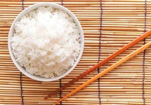 不吃主食能减肥吗？